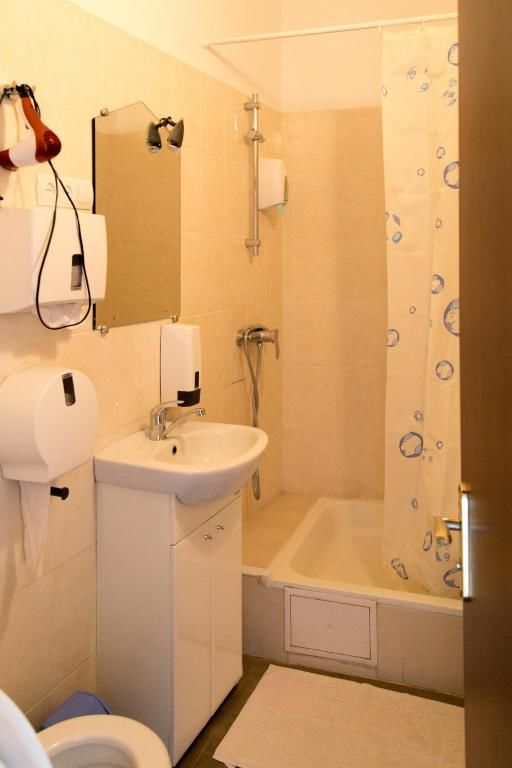 Отель Apart-Hotel City Center Contrabas Львов-68