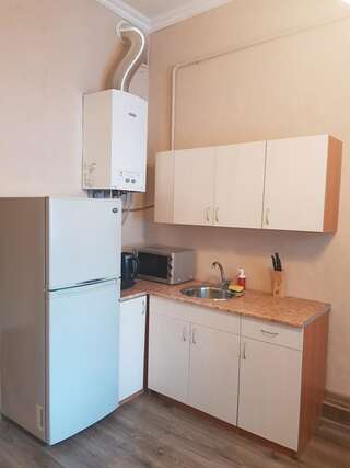 Отель Apart-Hotel City Center Contrabas Львов Апартаменты эконом-класса с 3 спальнями-8