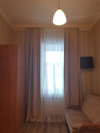 Отель Apart-Hotel City Center Contrabas Львов Апартаменты эконом-класса с 3 спальнями-11