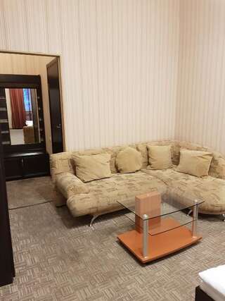 Отель Apart-Hotel City Center Contrabas Львов Двухместный номер Делюкс с 1 кроватью и дополнительной кроватью-7